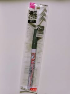 プラモデルのポイント塗装に使えます。